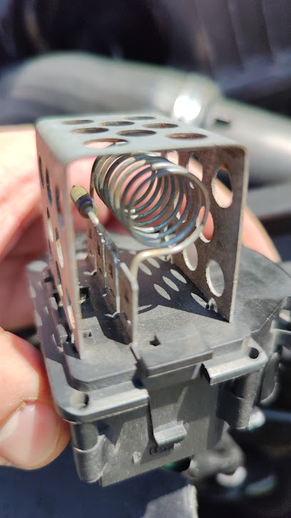 Auto Casse Lecomte, Magasin de Pièces Détachées Auto à Moyenmoutier