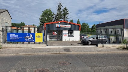 CPA - Centre Pièces Automobile, Magasin de Pièces Détachées Auto à Thiers